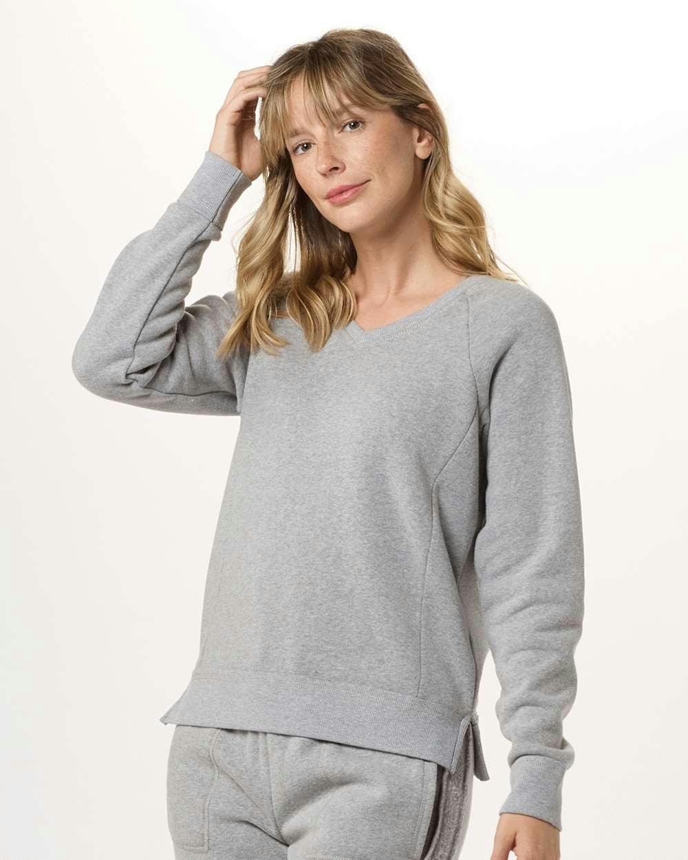 Women's Travel V-Neck Pullover [BW5402]